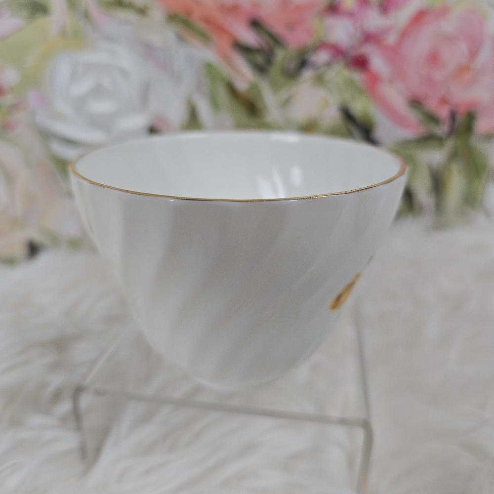 Crown Staffordshire Vintage 3 piece Cup, Saucer, and Dessert Plate - Picture 5 of 14